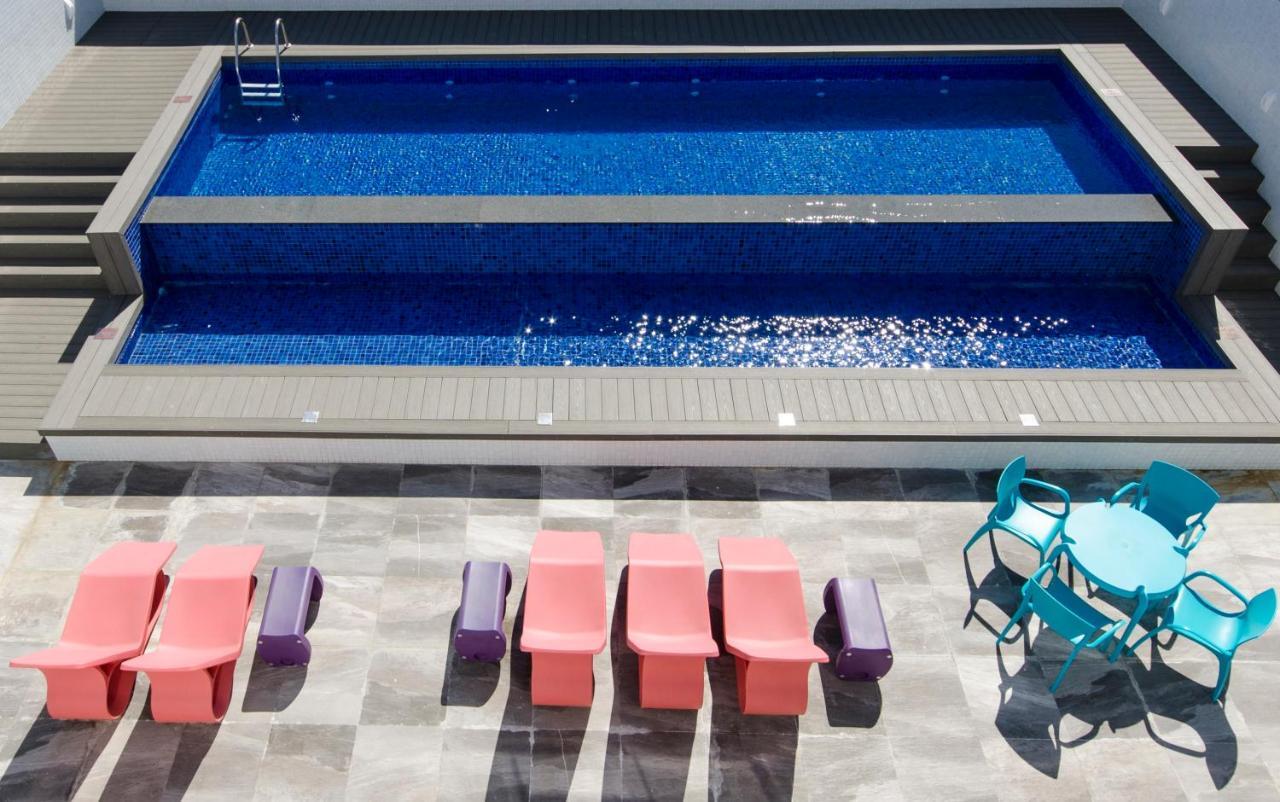 Hotel Ibis Styles Balneário Camboriú - 1 Quadra do Mar Exterior foto